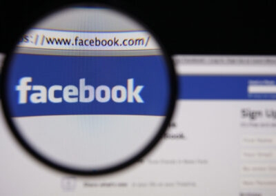 Mediataloissa ei hätkähdetä Facebookin uusia linjauksia – ”Vaarallista, jos bisnestä luovutetaan liikaa jättien käsiin”