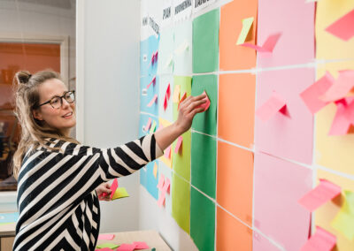 Toimittaja tekee myös sisältömarkkinointia Lempäälässä – ”linjana on, että jokainen saa itse päättää”