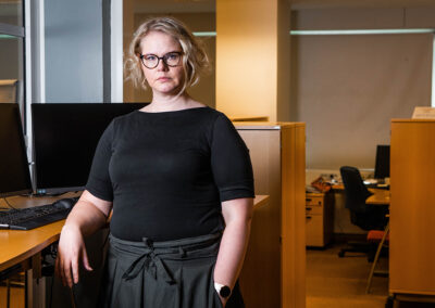 Sota sai toimitukset järjestäytymään uudelleen: Iltalehdessä kaikki osastot tekevät nyt journalismia kriisistä, Helsingin Sanomiin perustettiin uusia ryhmiä ja yövuoro