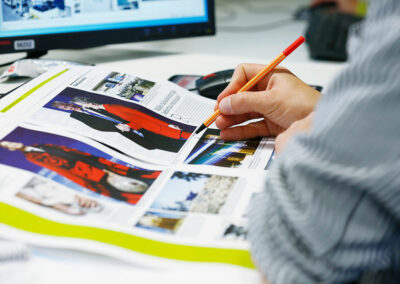 Kruunu lukijan päähän: Viime vuoden myyntiluvut kertovat, että mainonnan osuus laski jo ennen koronavirusta