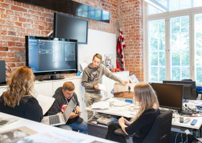 Kosiskelu ei kannata – maakuntalehdet tavoittelevat nuoria aikuisia paikallisuudella ja kiinnostavuudella