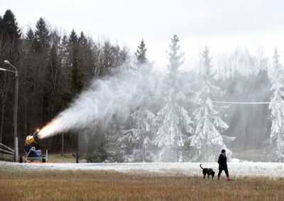 Onko ilmastonmuutos olennainen aihe paikallismedialle? Kysymys jakaa päätoimittajia: ”Aihe on usein läsnä uutistyössä investointiuutisista koulujen ruokalistojen muutoksiin”