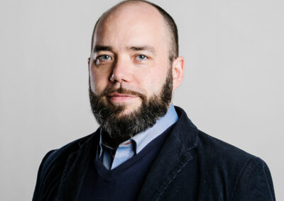 Viikon nimitykset: Tom Simola ruotsinkielisen lehtitalon johtoon, Mikko Niimes Aamulehteen