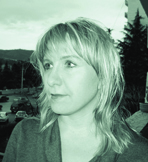 Tällä kertaa kissan nosti pöydälle Salla Nazarenko, joka on Oxfordin, Tampereen ja Moskovan yliopistojen alumni, tutkija, toimittaja ja projektikoordinaattori Suomen Transparency Internationalissa.