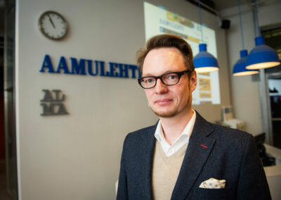 Sukupuolittavat ammattinimikkeet hylännyt Aamulehti pohtii tasa-arvoa muutenkin – ”All male -paneelit asettavat julkaisijan pölhöön valoon”