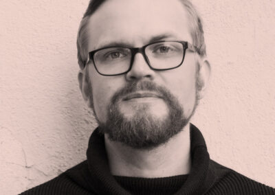 Yhdysvalloissa podcastit muunnetaan rahaksi vuoraamalla ne mainoksilla. Ehkä Euroopan tie on toinen.