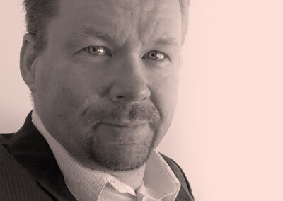 Tekoälyn luomia kuvia käytetään jo vaalivaikuttamiseen – toimitusten syytä epäillä kaikkea somen kuvamateriaalia 