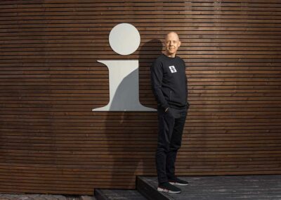 Harvinainen bisnesmalli Suomessa: Jarkko Nordlundin ja kumppaneiden uusi firma ostaa osuuksia kasvuyrityksistä mainosnäkyvyydellä