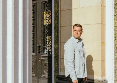 Politiikan journalismi on jatkuvassa liveseurannan tilassa, sanoo Robert Sundman: ”Tarvitaan vähemmän tykittelyä silloin, kun ollaan epävarmoja”