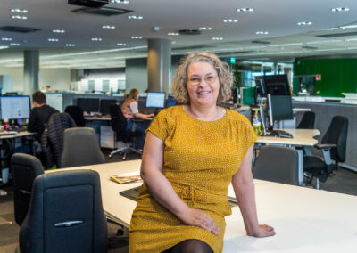 Toimitusten organisaatiot elävät murrosta: Toimittaja Riitta Alakoski paneutui eri malleihin ja suositteli Turun Sanomille siirtymistä pieniin tiimeihin 